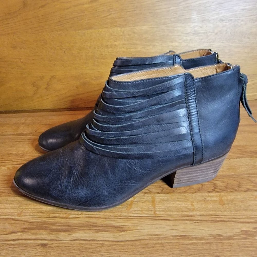 Clarks Spye Celeste Boots - Picture 3 of 9